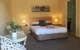 The Nosh & Nod - Howick Street